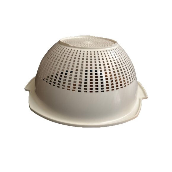 Vintage XL Pasta Colander Strainer Discontinued Square Round White Plastic 15x13 - Picture 3 of 8